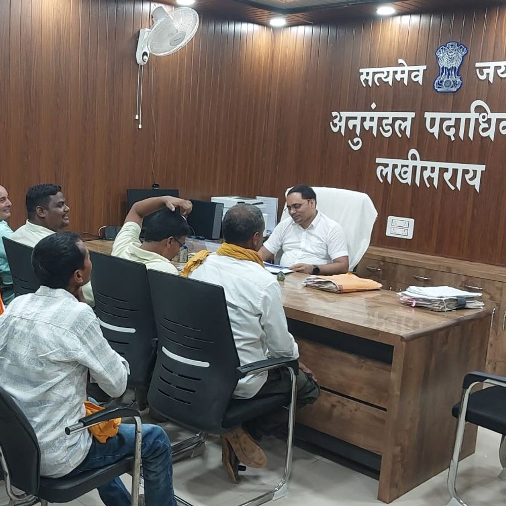 रामजानकी मंदिर न्यास की कृषि जमीन की नीलामी:लखीसराय में 6.01 लाख रुपए की हाईएस्ट बोली लगी