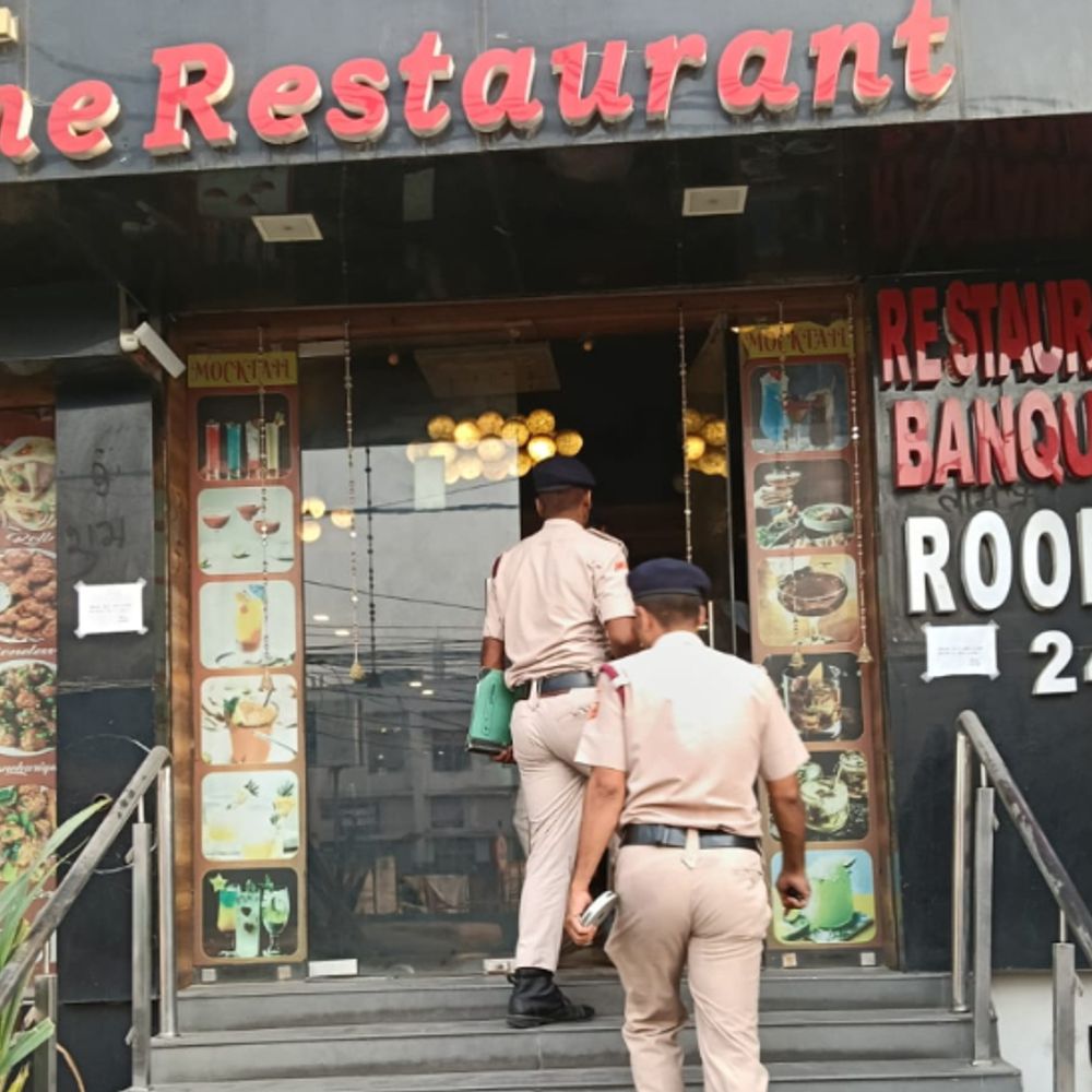 अग्निशमन विभाग का 17 होटल्स, प्रतिष्ठानों में छापा::कंकड़बाग इलाके में पहुंची टींम, लापरवाही और मानकों का उल्लंघन करते पकड़े गए होटल्स