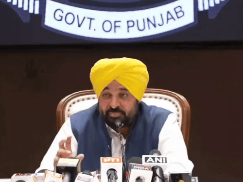 पंजाब में जुलाई से महिलाओं को मिलेंगे 1000 व 1500:सीएम बोले- नवंबर में चुनाव हुए तो उसके लिए भी तैयार, हरभजन को गुडलक