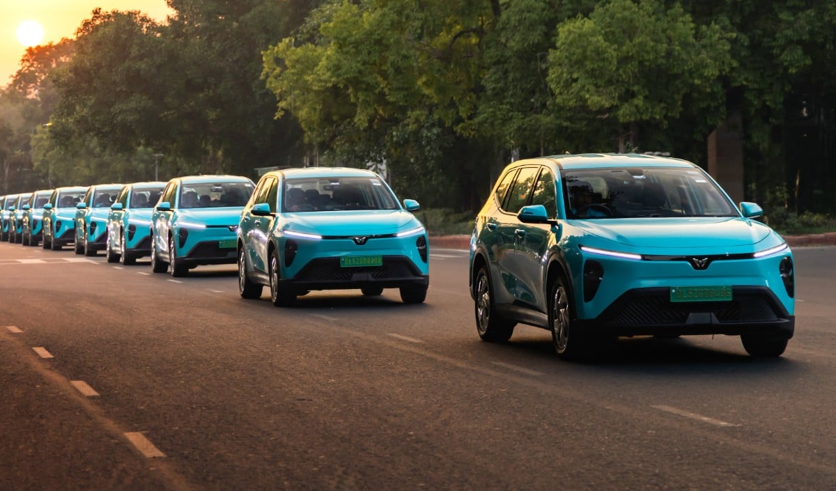 भारत में उतरी नई EV Taxi Green SM Limo, Ola-Uber की बादशाहत को चुनौती!