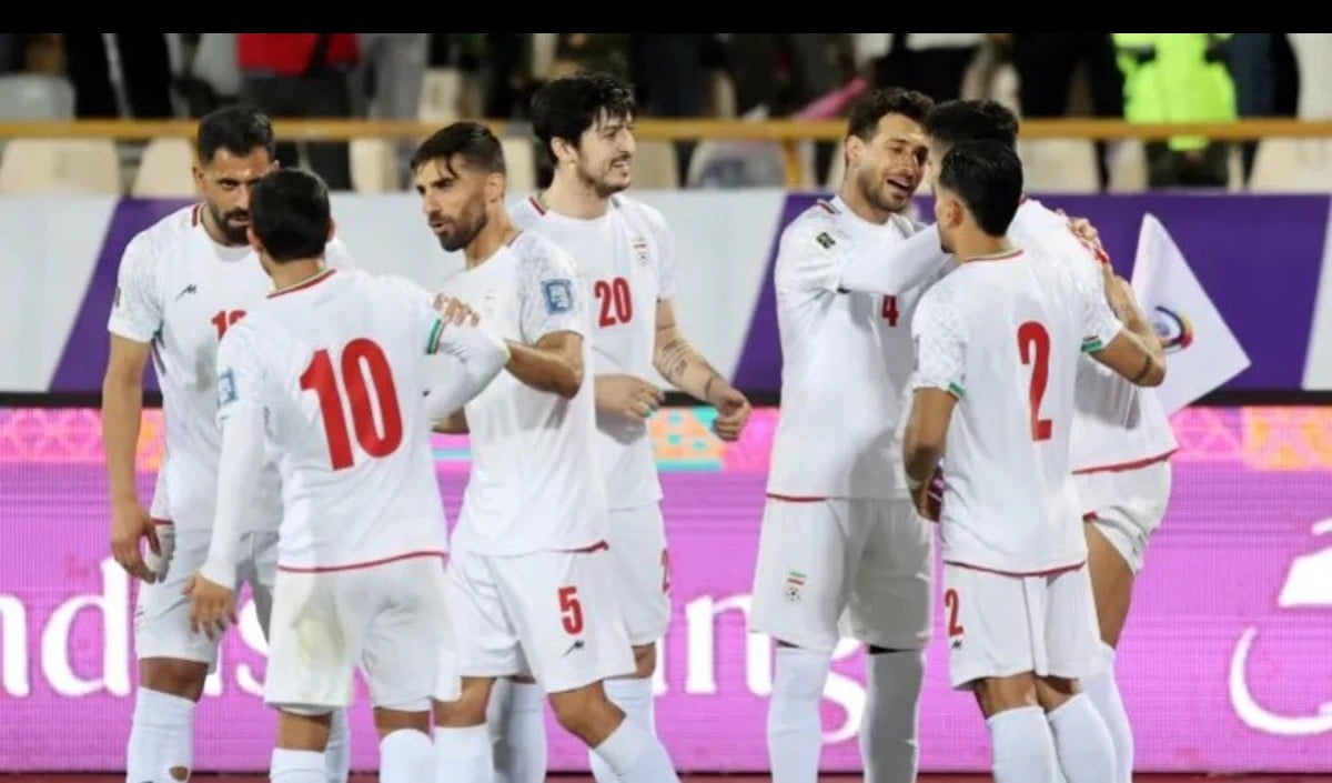 World Cup में Iran Team का ‘Protest Badge’, FIFA के कड़े नियमों से बढ़ा टकराव
