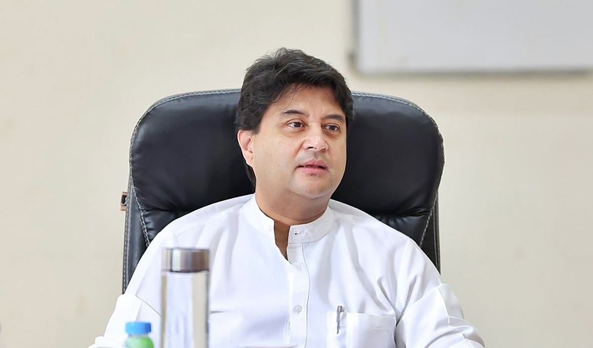 प्रधानमंत्री मोदी के ईंधन बचत आह्वान पर केंद्रीय मंत्रियों ने दिया ईंधन संरक्षण और जिम्मेदारी का संदेश