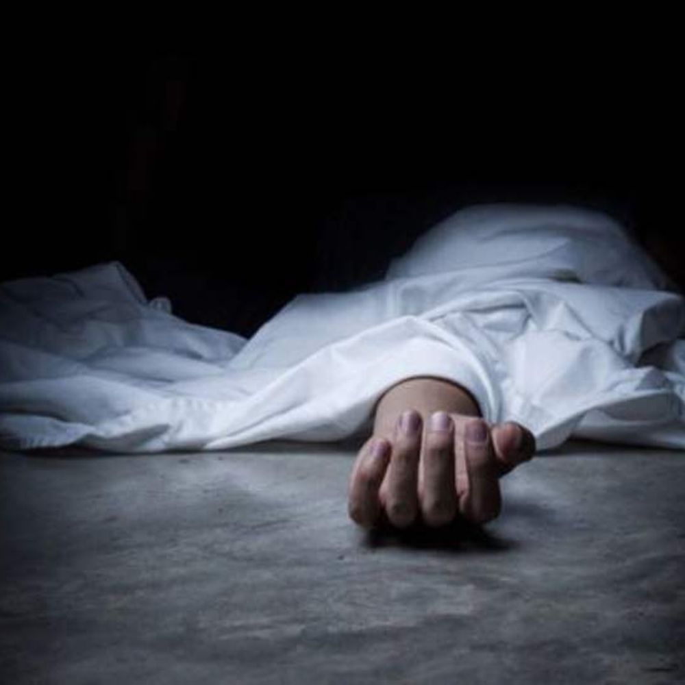 इंदौर के चोरल में नाबालिग ने खाया जहर:बड़ी बहन से बकरी चराने की बात पर हुआ था विवाद; खेत में बेसुध हालत में मिली