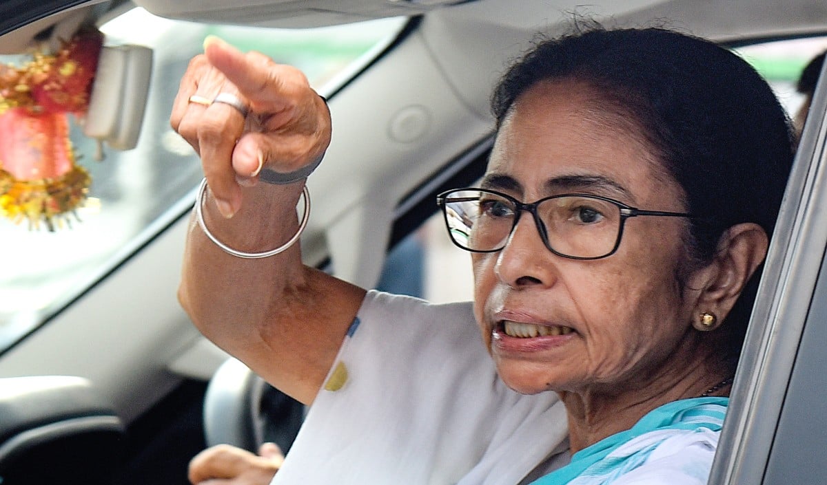 संवैधानिक संस्थाओं पर टिप्पणी: Mamata Banerjee के खिलाफ शिकायत दर्ज, बढ़ीं मुश्किलें