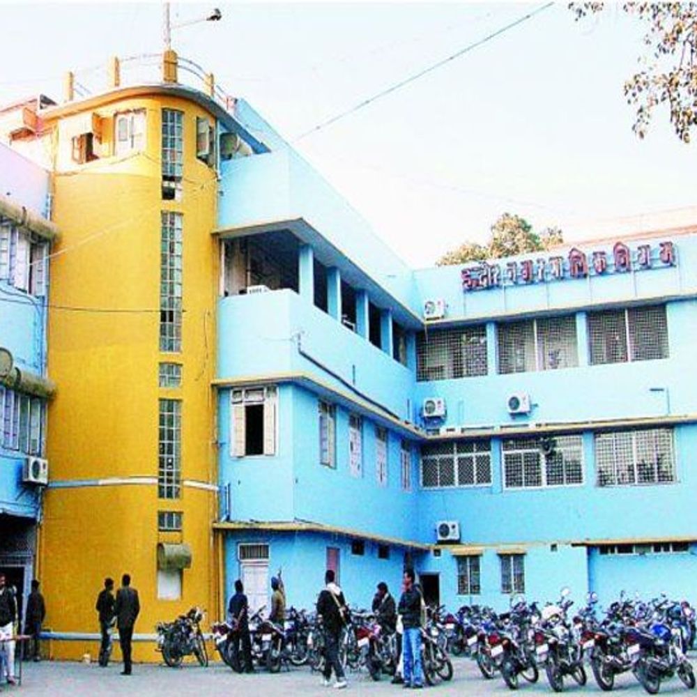 निगम के टैंकरों से निजी सप्लाई का खुलासा:होटल और हॉस्टल तक पहुंचा निगम का पानी; दो ठेकेदार फर्मों पर एक लाख रुपए जुर्माना
