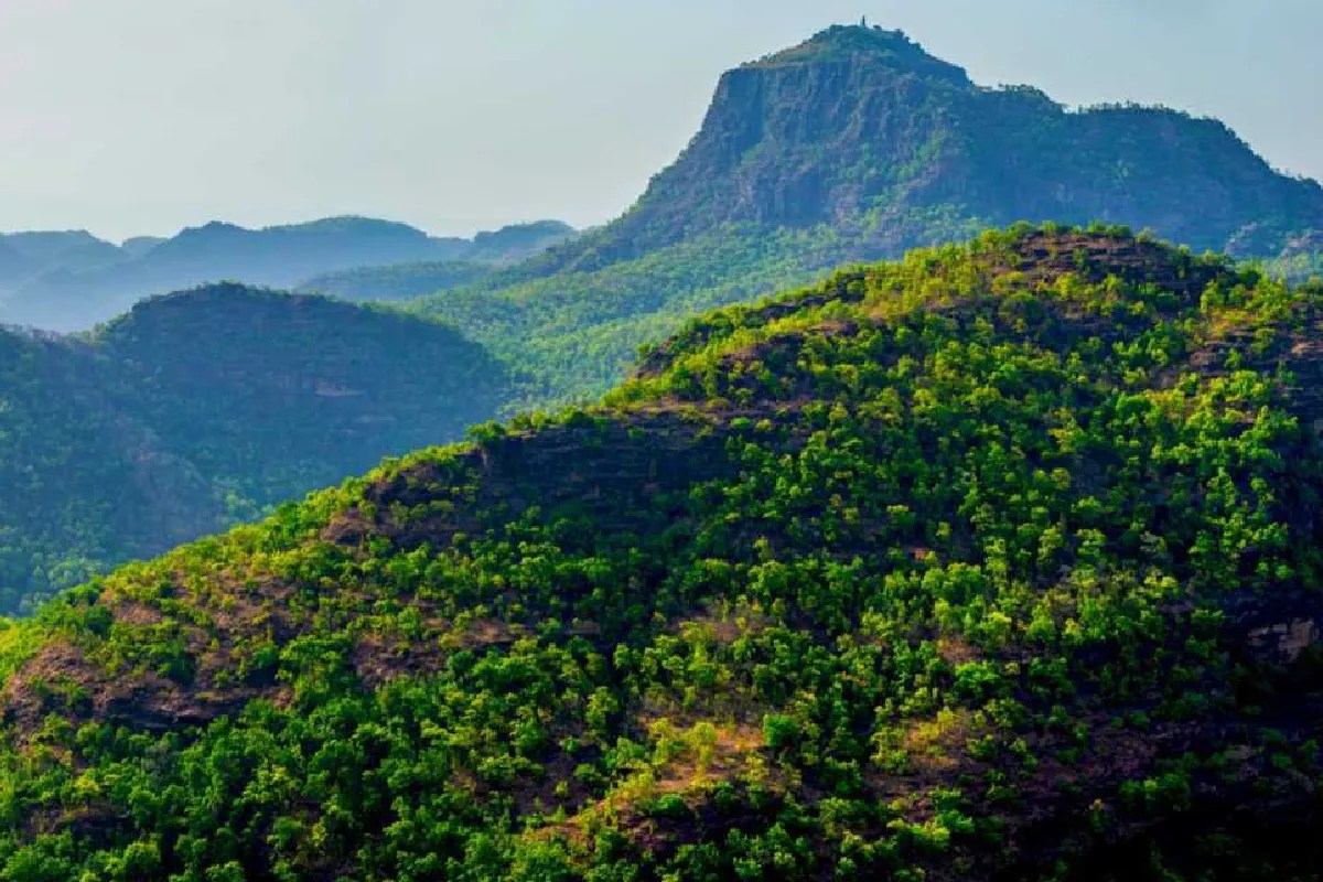 पचमढ़ी में 1350 मीटर ऊंची चोटी पर आज भी काम कर रहा अंग्रेजों का 161 साल पुराना वाटर हार्वेस्टिंग सिस्टम