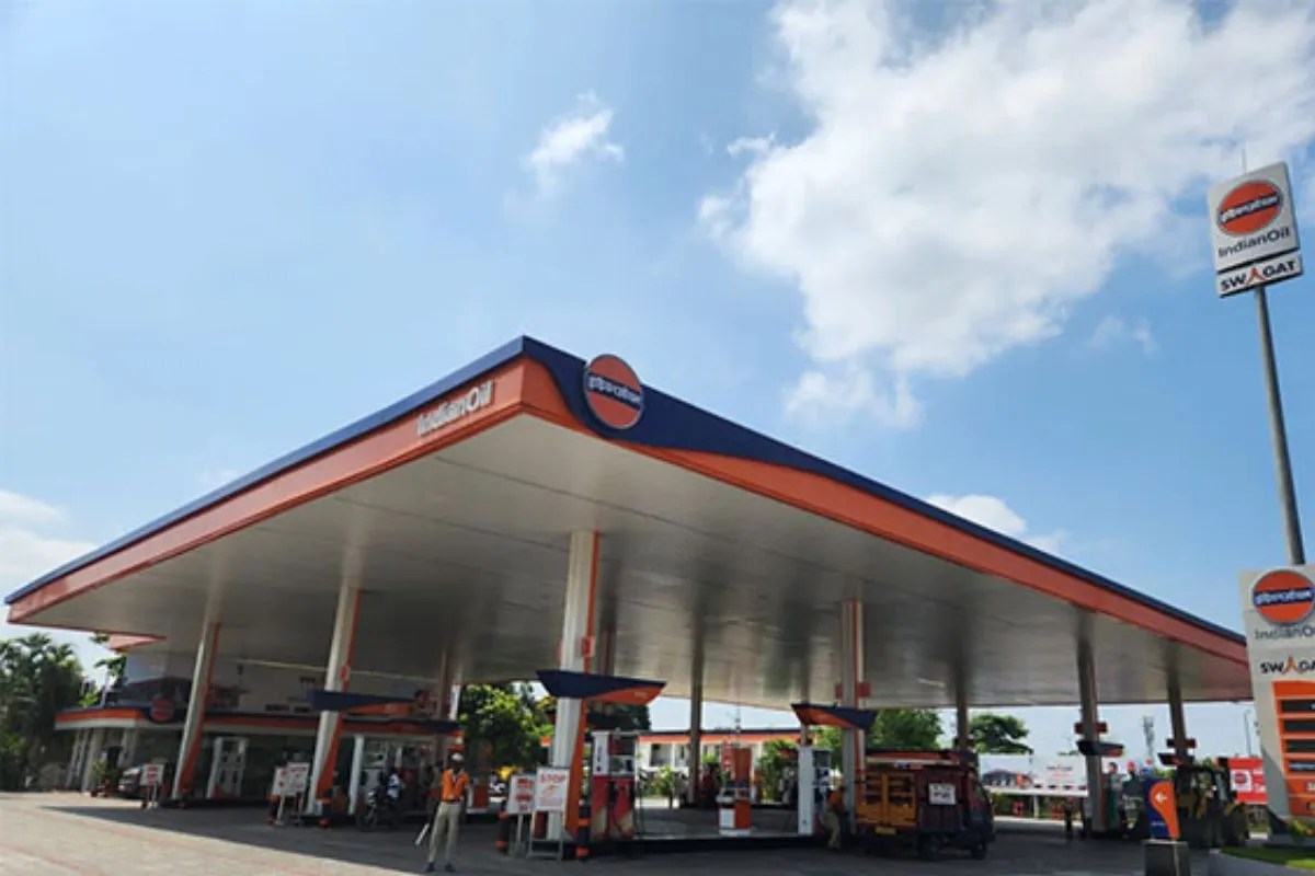 LPG तो हुई महंगी क्या Petrol Diesel के भी बढ़ गए दाम?  चेक करें अपने शहर में रेट