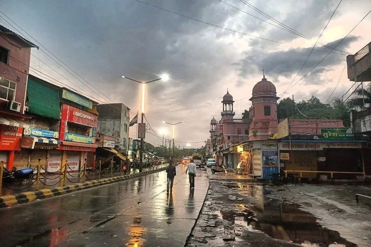 प्री-मानसून गतिविधियां : नौतपा में सूरज की तपिश पर बादलों ने फेरा पानी, खंडवा में 2 मिमी बारिश हुई
