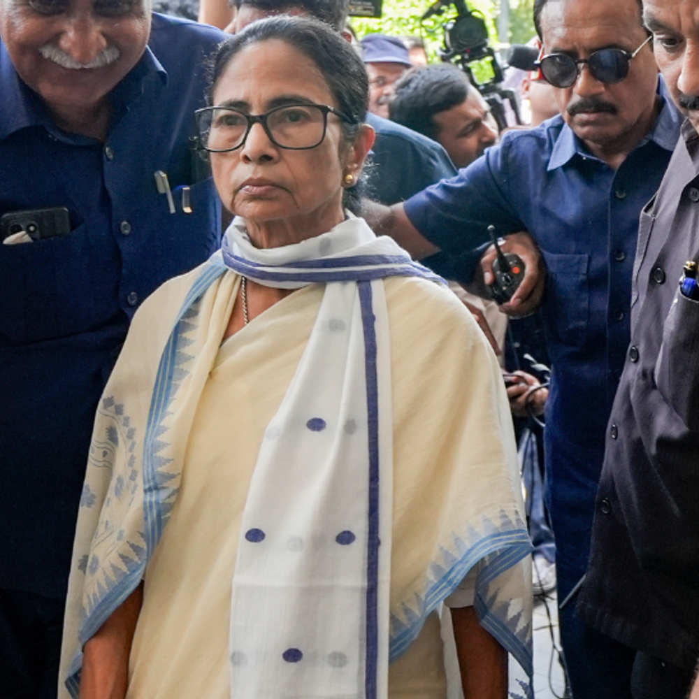 ममता ने कल्याण बनर्जी को लोकसभा में चीफ व्हिप बनाया:स्पीकर को लेटर लिखा; एक दिन पहले TMC के 20 बागी सांसदों ने काकोली घोष को चुना था