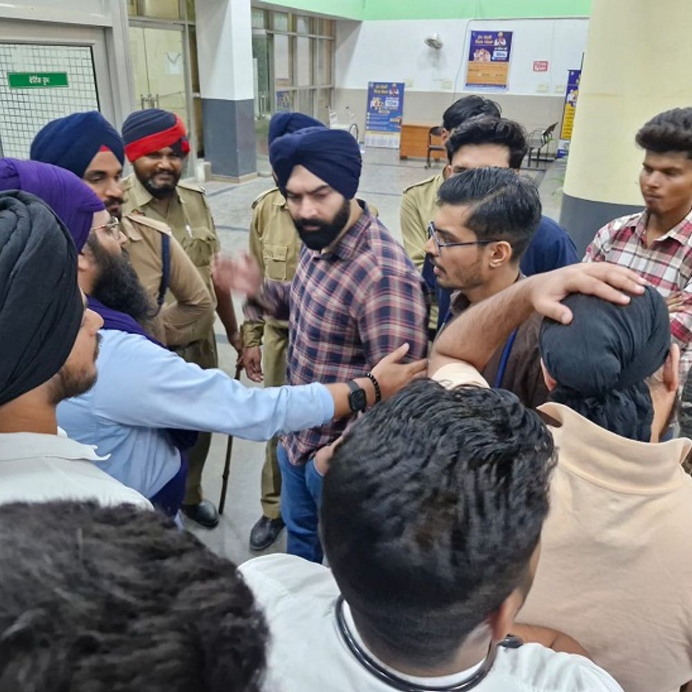 लुधियाना सिविल अस्पताल में युवक ने डॉक्टर को पीटा:डॉक्टर ने बच्चे की वीडियो बनाने से रोका, गुस्से में आकर जड़े थप्पड़