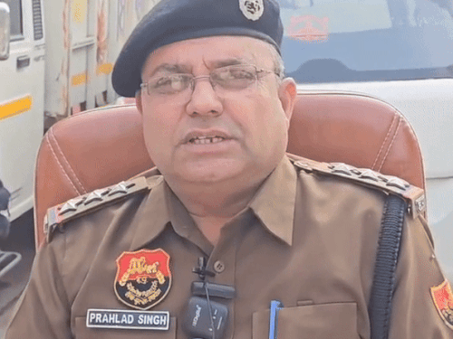 फतेहाबाद में भतीजे ने चाचा को मारी कुल्हाड़ी:गली में पशु बांधने को लेकर हुआ विवाद; बाजू पर लगी चोट