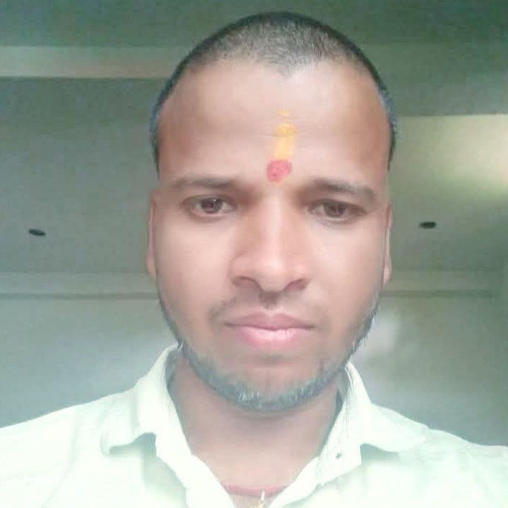 गिरिडीह में सामाजिक कार्यकर्ता मिथिलेश यादव की हत्या:धारदार हथियार से वार करने की आशंका, आक्रोशित ग्रामीणों ने NH जाम किया