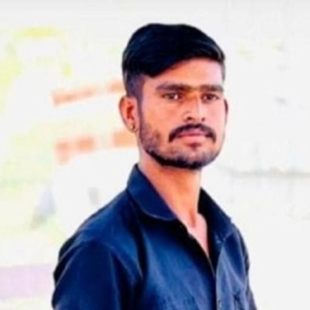 मजदूर को अज्ञात वाहन ने मारी टक्कर, मौत:कई फीट हवा में उछले, सिर में लगी चोट; जवान बेटे की मौत से डिप्रेशन में आए पिता
