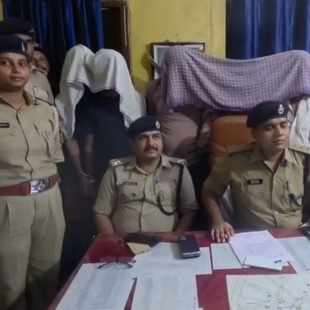 5 लाख की रंगदारी मांगने का 24 घंटे में खुलासा:कटिहार में 5 अपराधी गिरफ्तार; कट्टा, 5 कारतूस और 5 मोबाइल बरामद