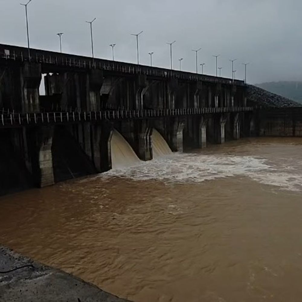 डिंडौरी में भारी बारिश का ऑरेंज अलर्ट:बिलगांव बांध के दो गेट खुले, आंगनवाड़ी केंद्रों में छुट्टी