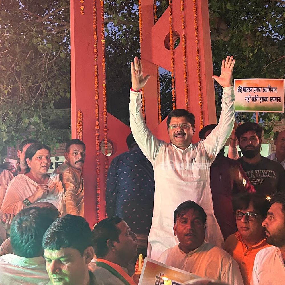 वंदे मातरम अपमान पर हांसी भाजपा का कैंडल मार्च:कांग्रेस अध्यक्ष खड़गे के इस्तीफे की मांग; जिलाध्यक्ष बोले-वंदे मातरम का अपमान बर्दाश्त नहीं
