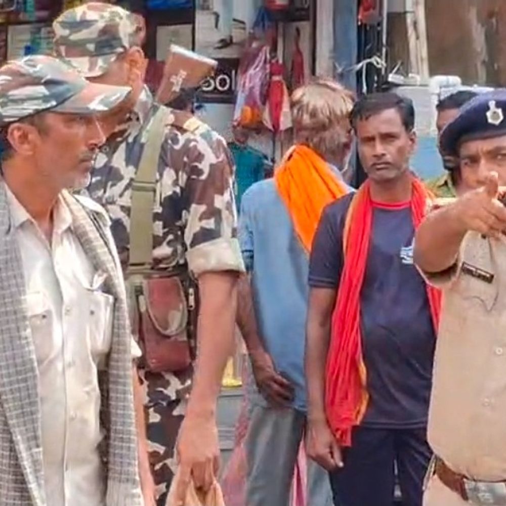 गरीबनाथ मंदिर रोड पर युवक का मिला शव:पानी पीने के बाद सो गया, संदिग्ध मौत के बाद पुलिस पहचान में जुटी