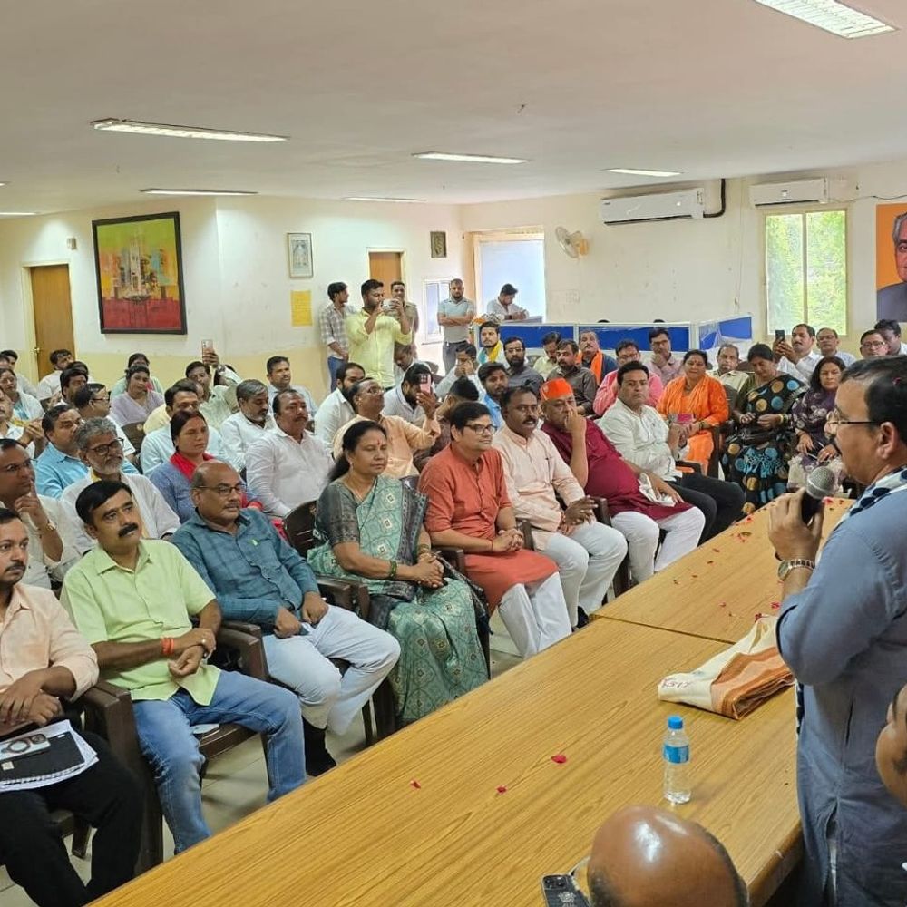 कल्याण सिंह की पुण्यतिथि कार्यक्रम की तैयारियां तेज:21 अगस्त को इकाना स्टेडियम में होगा श्रद्धांजलि कार्यक्रम, भाजपा महानगर ने बैठक कर तैयारियों की समीक्षा की