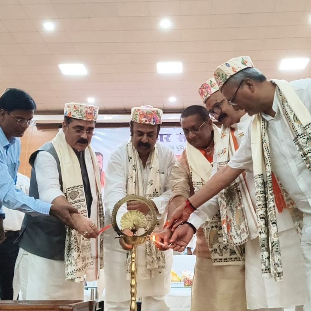 1322 भूमिहीन परिवारों को मिला बंदोबस्ती-बासगीत पर्चा:आवास, राशन और बिजली जैसी मूलभूत सुविधाओं से भी जोड़ा जाएगा; प्रभारी मंत्री ने दिए निर्देश