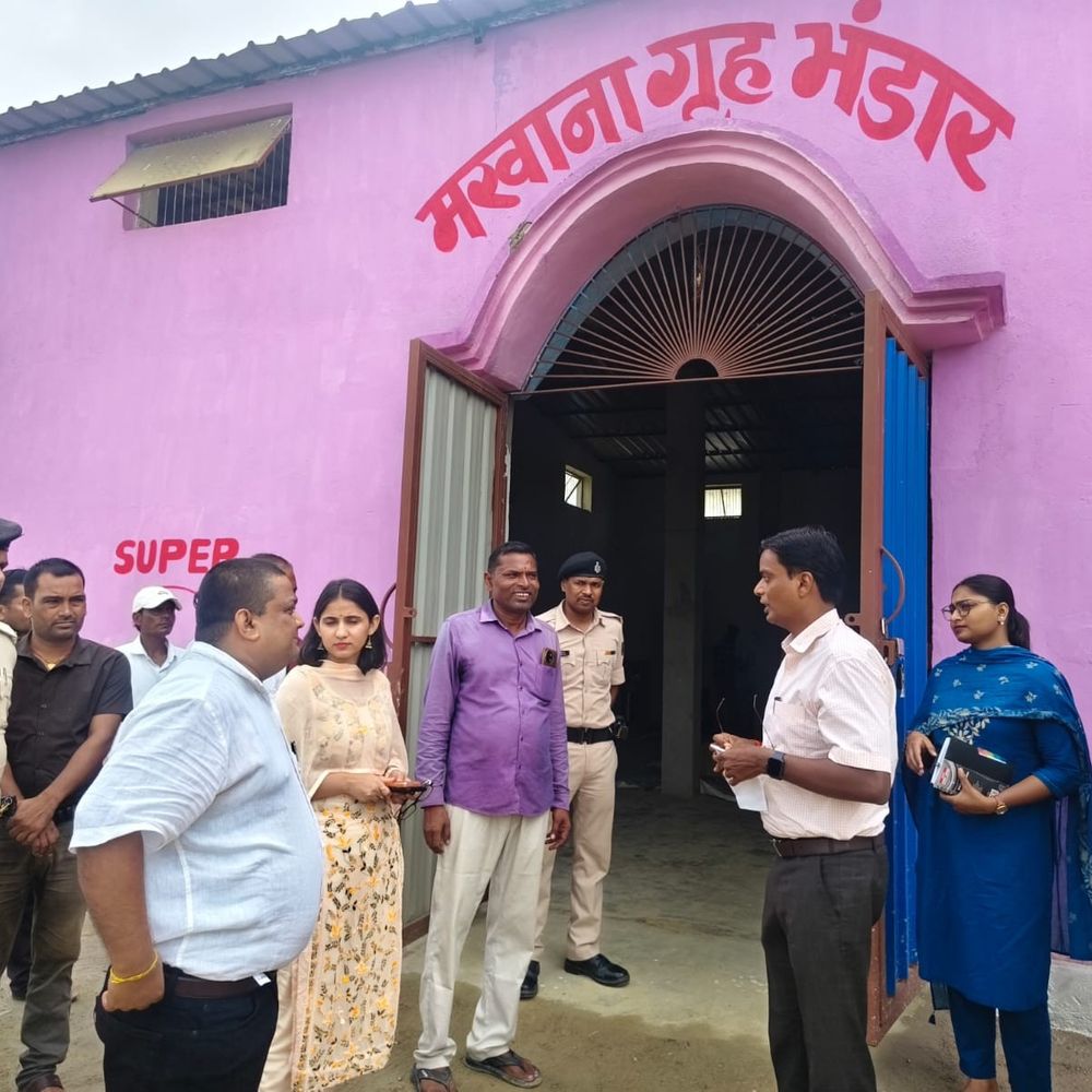 मखाना उत्पादन से निर्यात तक की प्रक्रिया का लिया जायजा:किसानों से जानी समस्याएं, दरभंगा में उत्पादन बढ़ाने और आय सुधार पर हुआ मंथन