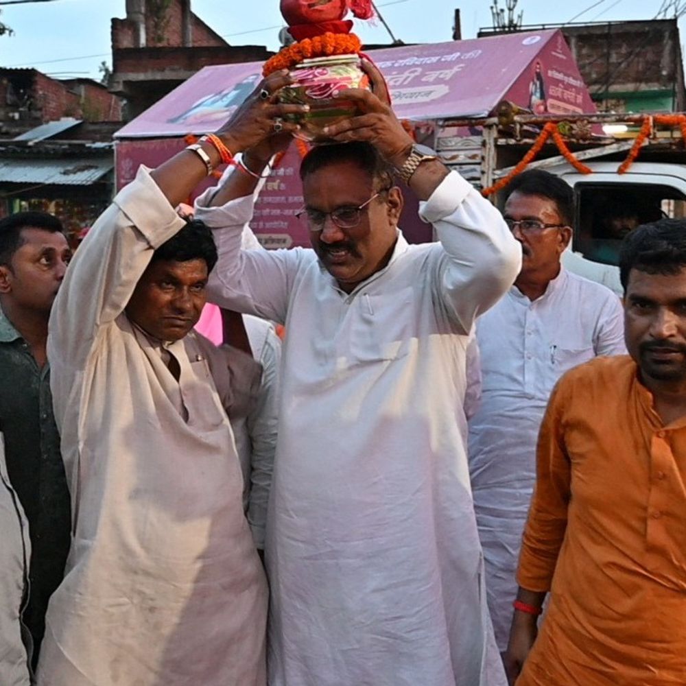 संत शिरोमणि गुरु रविदास की जयंती पर राज्यव्यापी जन-जागरूकता अभियान:पटना से मानपुर पहुंचा पवित्र कलश, सामाजिक न्याय और भाईचारे का दिया संदेश