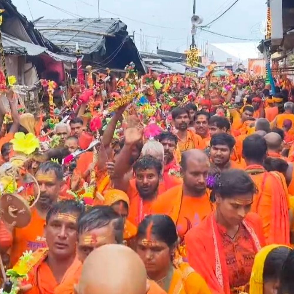 सुल्तानगंज- 14 दिनों में 25 लाख श्रद्धालुओं ने भरा जल:अजगैबीनाथ धाम में लगातार बढ़ रही शिवभक्तों की भीड़; सीसीटीवी-ड्रोन से निगरानी