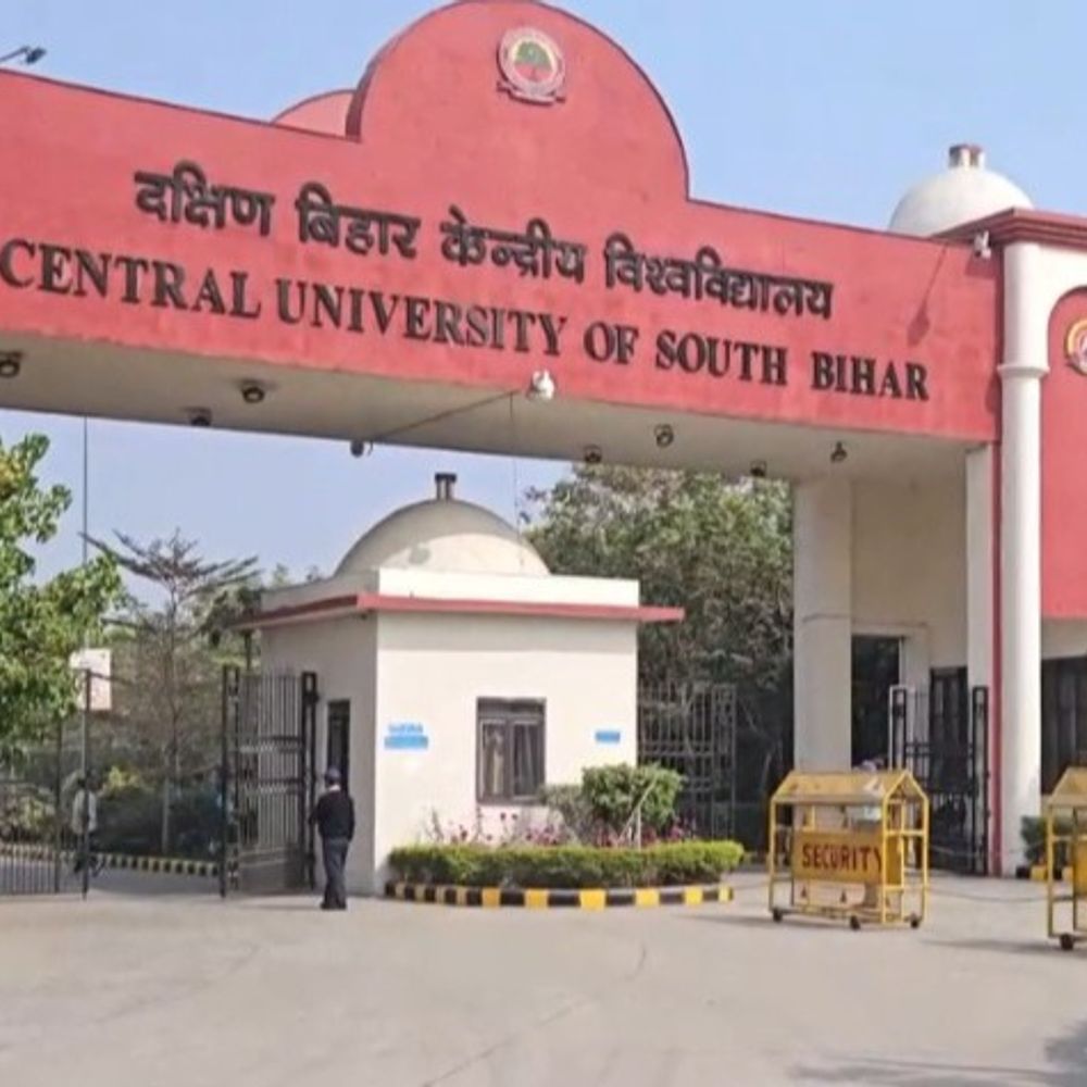 सीयूएसबी में खिलाड़ियों को किया सम्मानित:कबड्डी में टेपा फतेहपुर की टीम बनी विजेता, अपनी पसंद के एक खेल से जुड़ने की अपील