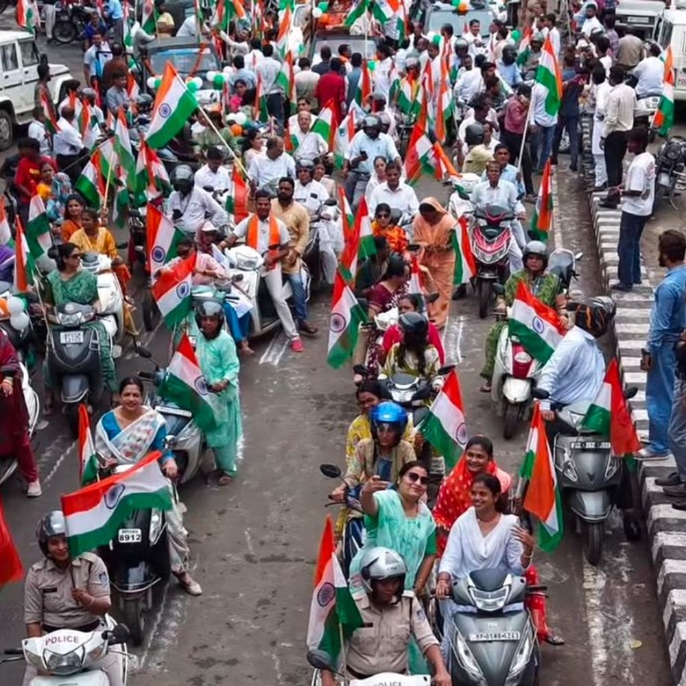 नर्मदापुरम में निकली तिरंगा यात्रा:विधायक-कलेक्टर समेत हजारों लोग हुए शामिल, ‘हर घर तिरंगा, हर दिल भारत’ का दिया संदेश