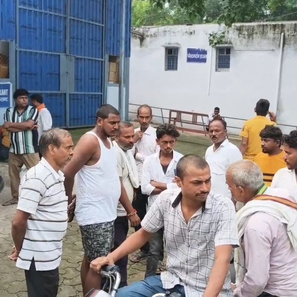कैमूर में सांप के डसने से युवक की मौत:इलाज के लिए जाते समय रास्ते में गई जान