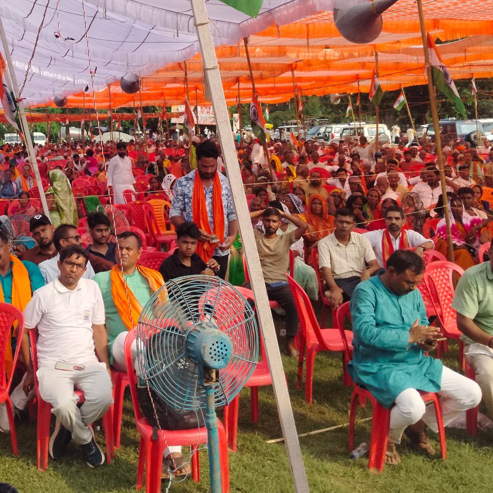 स्वर्गीय विनोद राय की पुण्यतिथि में उमड़ा जन सैलाब:प्रभारी मंत्री ने दी श्रद्धांजलि, व्यक्तित्व एवं कृतित्व पर डाला प्रकाश