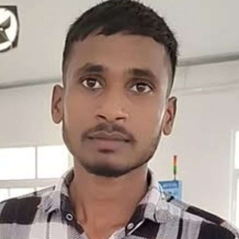 दुष्कर्म आरोपी युवक का शव पेड़ पर फंदे से मिला:रामपुर में परिजनों ने युवती पक्ष पर हत्या कर शव लटकाने का आरोप लगाया