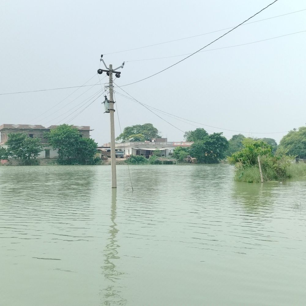 बलिया में बाढ़ का स्थायी समाधान हो:सपा नेता ने की मांग, एक साथ मिले कई साल का फंड