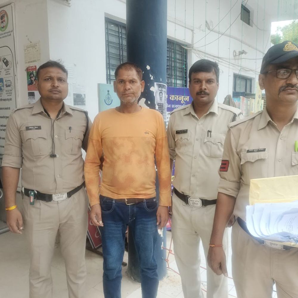 जिला बदर आरोपी जिले में मिला, अब रासुका की कार्रवाई:सतना में आरोपी चोरी-छिपे घर लौट आया था, दबिश देकर पकड़ा