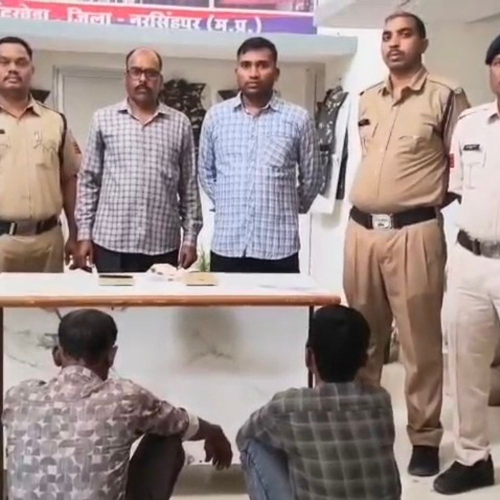 80 हजार की स्मैक के साथ दो तस्कर गिरफ्तार:बाइक से करते थे तस्करी, 7.90 ग्राम स्मैक पाउडर बरामद