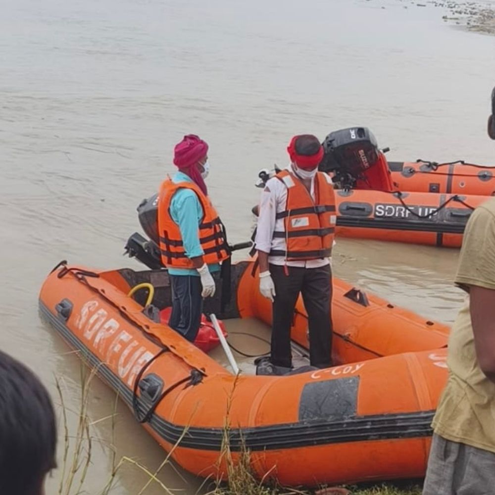 कुशीनगर के नारायणी नदी से मिला शव:नेपाल की आपदा ने बढ़ाई खड्डा के गांवों की चिंता, तीन दिनों में 5 शव बरामद