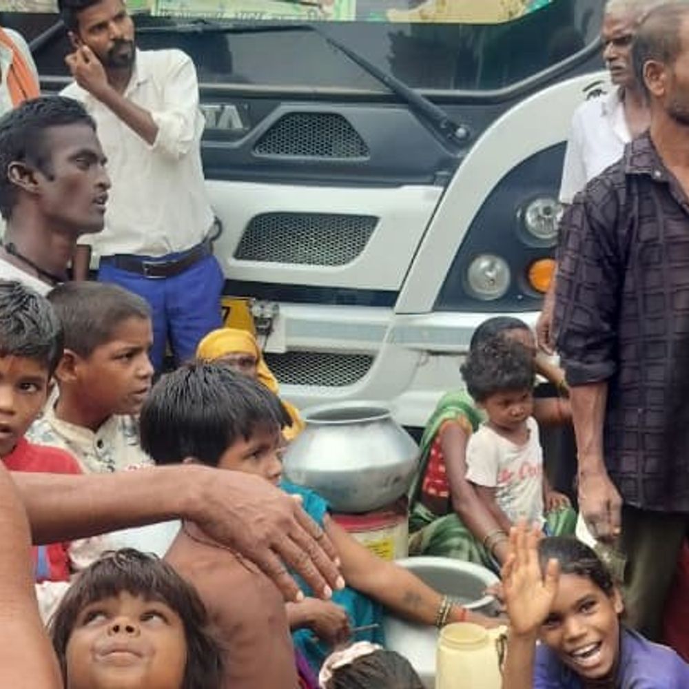 ग्रामीण बोले-‘नल-जल योजना का पानी घरों तक नहीं पहुंच रहा’:नवादा में पेयजल संकट, कादिरगंज बाजार जाम;आपूर्ति का आश्वासन