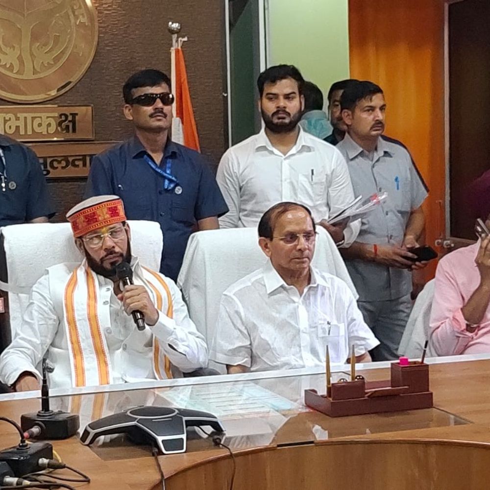 सुल्तानपुर पहुंचे कैबिनेट मंत्री मनोज पांडेय:बोले- PDA का अर्थ बताने में भरी डायरी, पहले अपना स्टैंड साफ करे समाजवादी पार्टी