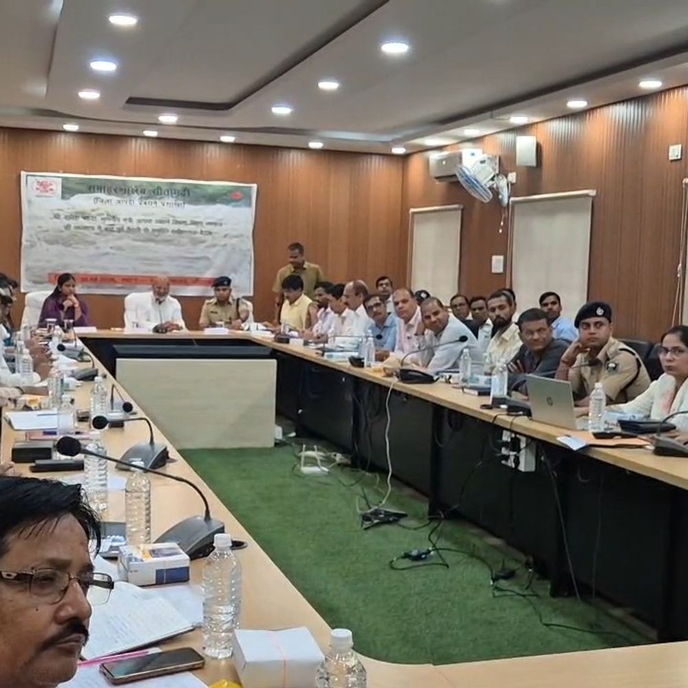 नेपाल त्रासदी के बाद सीतामढ़ी हाई अलर्ट पर:6 सीमावर्ती प्रखंडों में निगरानी; आपदा मंत्री रत्नेश सदा ने बाढ़ तैयारियों की समीक्षा की