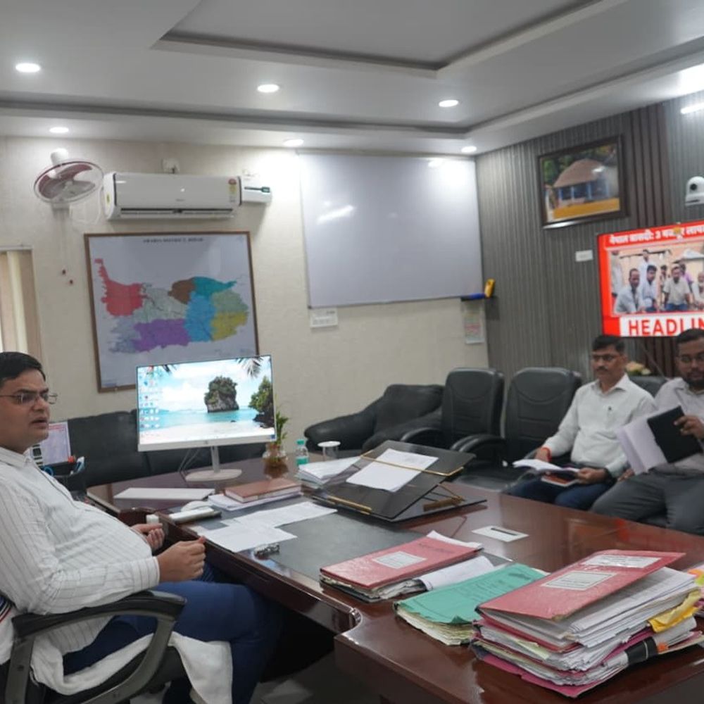 अररिया में विद्यार्थी सहयोग शिविर में 41 आवेदन आए:डीएम ने की समीक्षा, 9 का ऑनलाइन पंजीकरण; 6 का निष्पादन