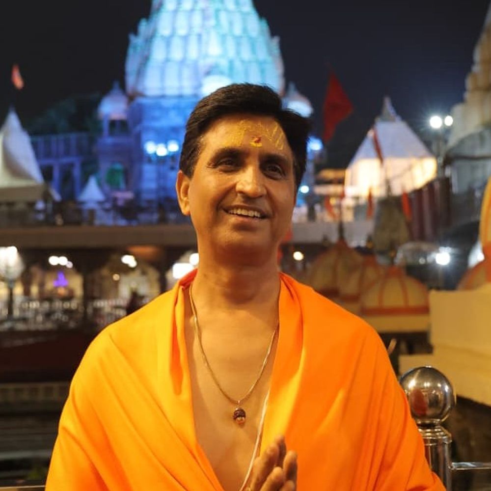 भस्म आरती में शामिल होने पहुंचे कुमार विश्वास:कहा- हर श्रावण में बाबा महाकाल बुला लेते हैं, मन में शांति का अनुभव हुआ
