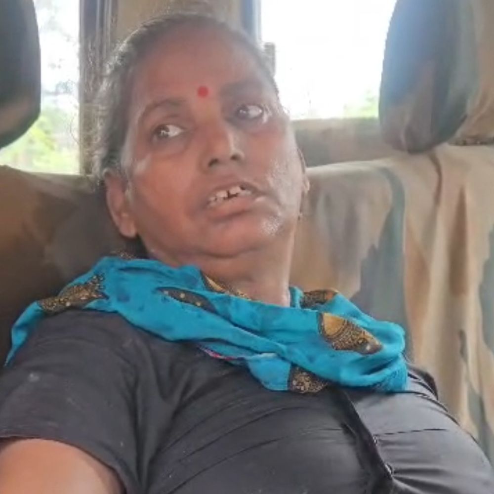 पारिवारिक विवाद में महिला नहर में कूदी:ऑटो चालक और छात्र ने बचाई जान, अस्पताल में हालत खतरे से बाहर