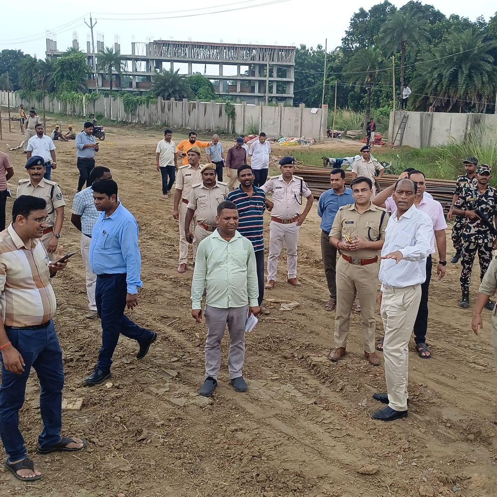अशोकधाम में चौथी सोमवारी पर अरघा सिस्टम लागू:गर्भगृह में प्रवेश नहीं, बाहर से जलाभिषेक; अतिरिक्त फोर्स तैनात