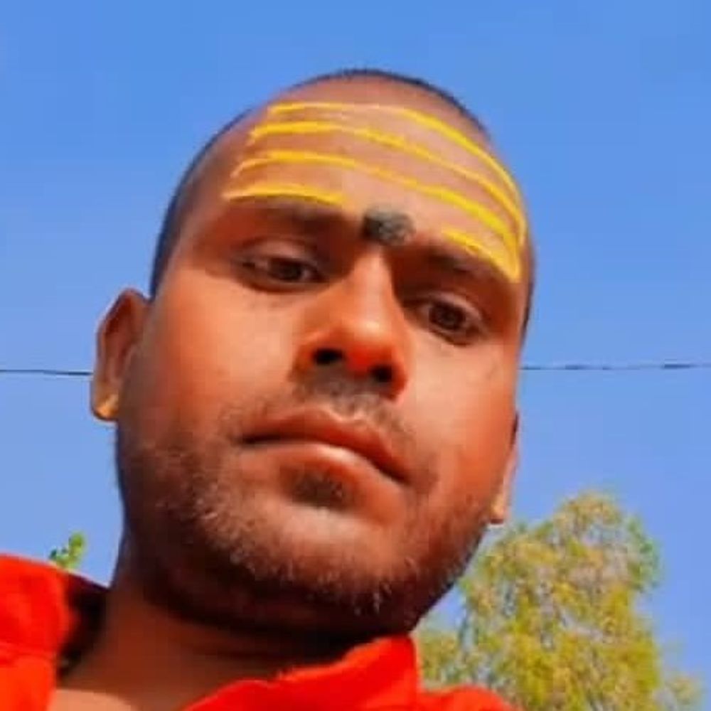 बागपत में दो युवकों की हत्या करने वाला महंत फरार:शव मंदिर परिसर में गड्ढा खोदकर गाड़े थे, 25 हजार का इनामी है