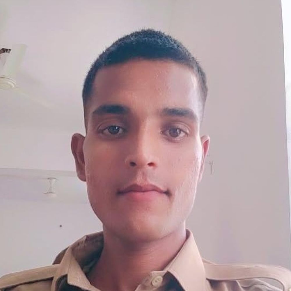 गोंडा में सिपाही पति समेत 6 पर केस:पत्नी का आरोप- शादी का झांसा देकर बनाया संबंध, नौकरी लगते ही मांगे 5 लाख और कार