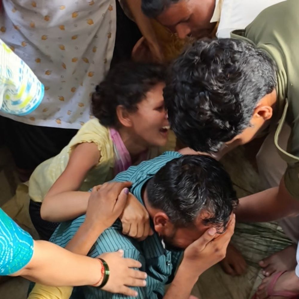पीटीआई अवधेश का शव गांव पहुंचा:पानीपत में गोली मारकर हत्या हुई थी, परिजनों ने आरोपियों की गिरफ्तारी की मांग की