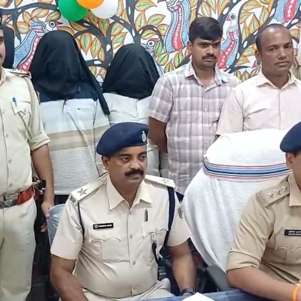 जमुई में बड़ी वारदात की तैयारी नाकाम:4 बदमाश गिरफ्तार; 4 अवैध हथियार और 23 जिंदा कारतूस बरामद