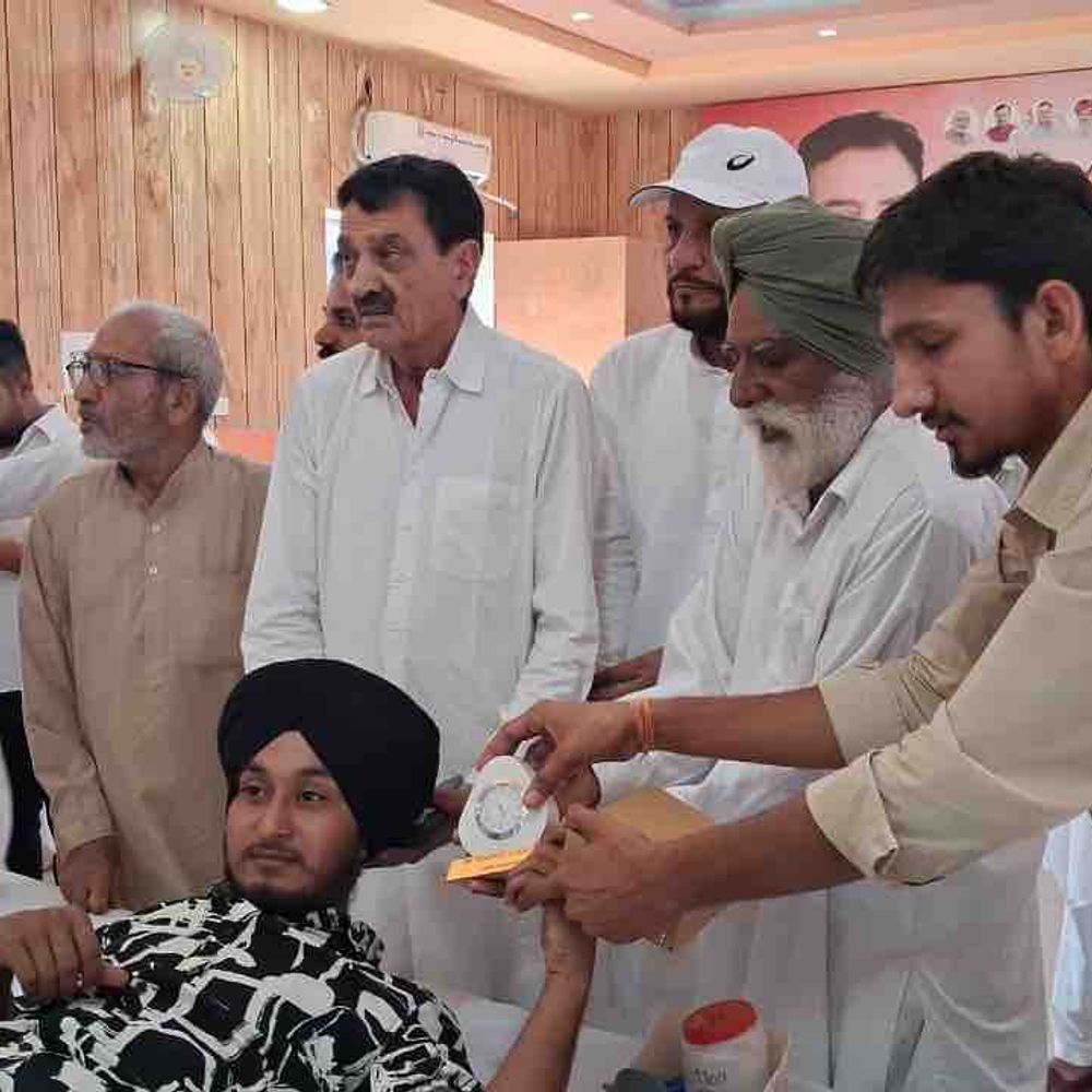 653 यूनिट रक्त संग्रह, 1157 लोगों ने कराया रजिस्ट्रेशन:वाजपेयी की पुण्यतिथि पर युवाओं ने दिया मानवता का संदेश