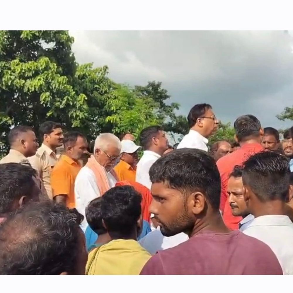 कटाव से प्रभावित इलाकों का सांसद ने किया निरीक्षण:बरियारपुर में कहा- कटाव रोकने के लिए प्रभावी और स्थायी उपाय किए जाएंगे