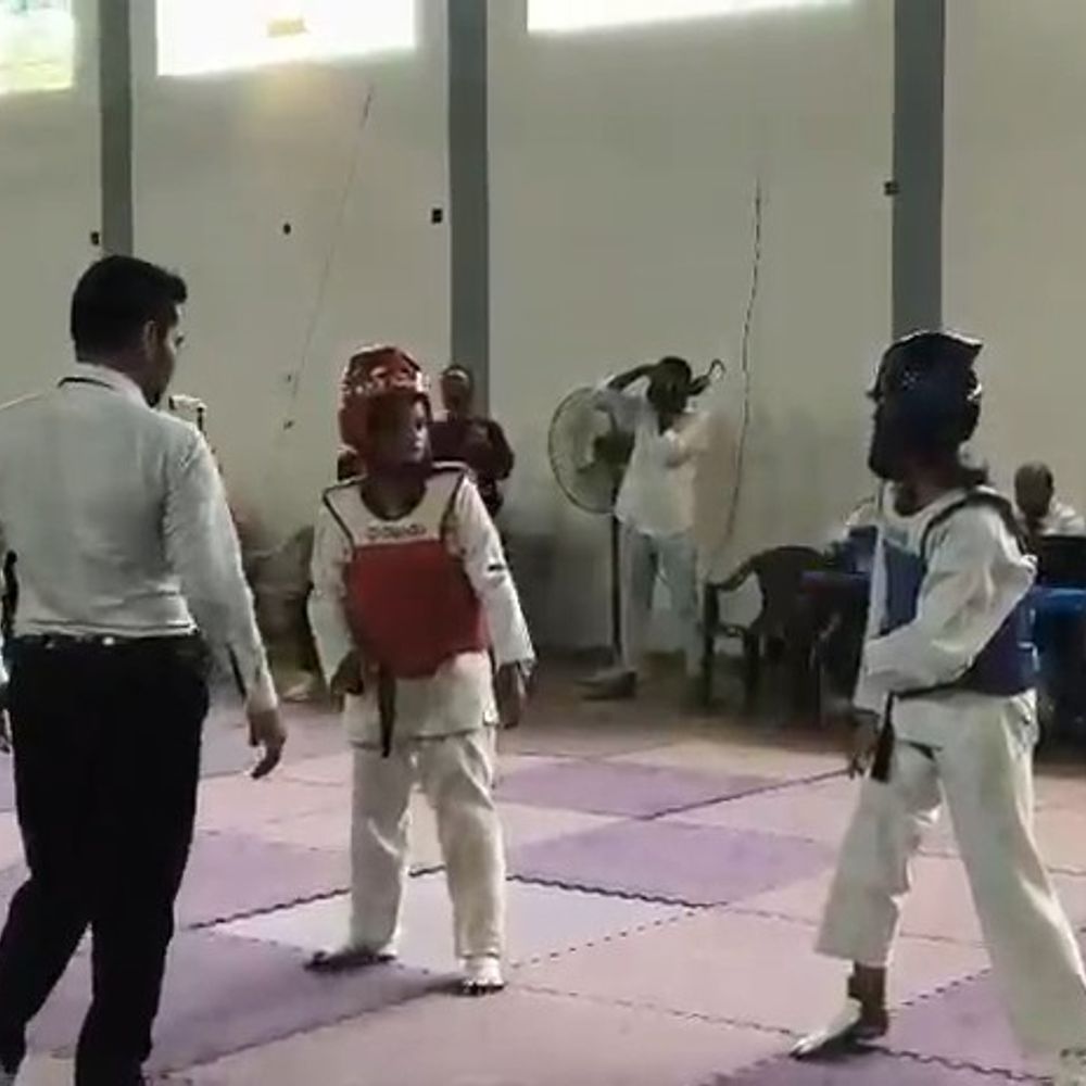 मोतिहारी ताइक्वांडो प्रतियोगिता में बेगूसराय का जलवा:पहले दिन 16 पदक जीते, 5 स्वर्ण और 6 रजत पदक, खिलाड़ियों ने बढ़ाया जिले का मान