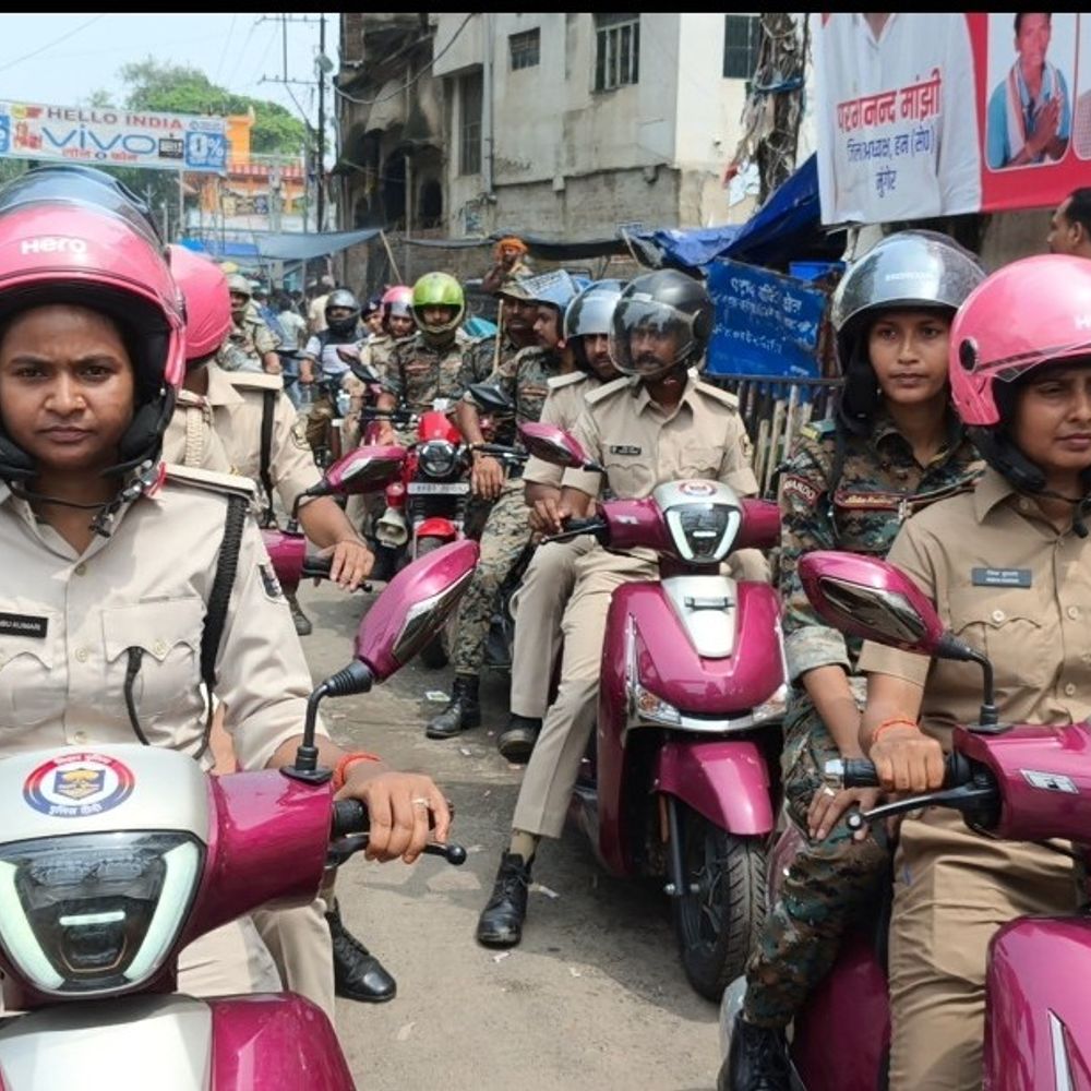 मुंगेर में पुलिस दीदी अभियान शुरू:स्कूटी से पेट्रोलिंग कर महिला सुरक्षा सुनिश्चित करेंगी टीमें